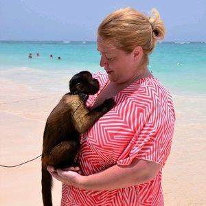 Meet your Posher, Joy